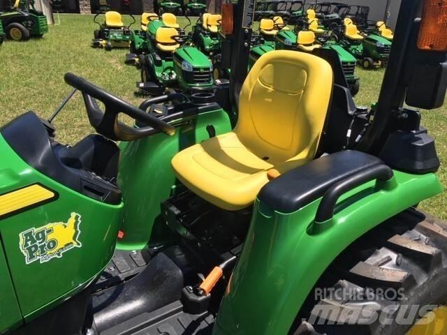 John Deere 3025E Kompaktné traktory
