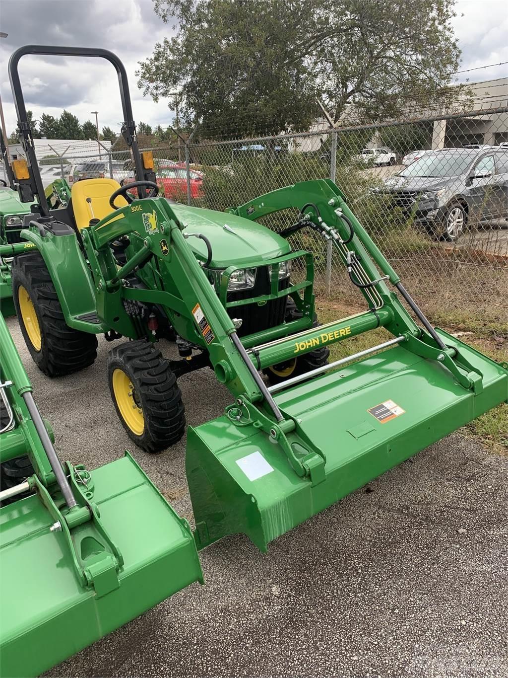 John Deere 3032E Kompaktné traktory