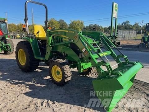 John Deere 3033R Kompaktné traktory