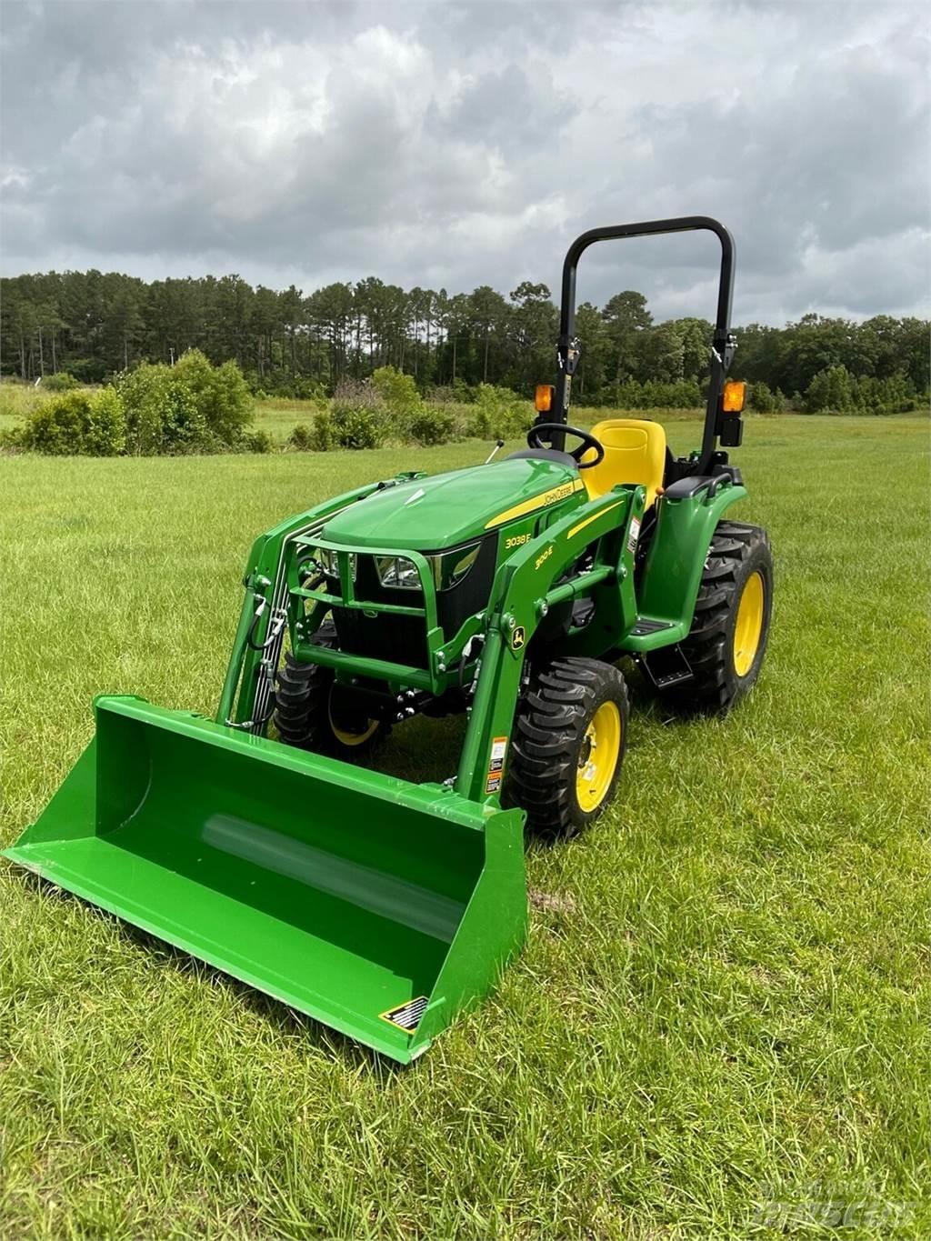 John Deere 3038E Kompaktné traktory