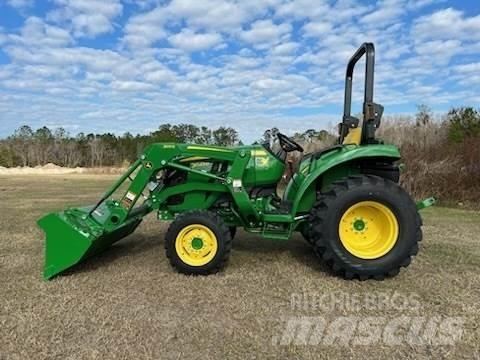 John Deere 3043D Traktory