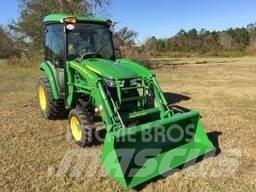 John Deere 3046R Traktory