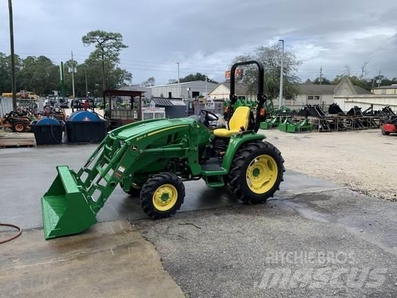 John Deere 3046R Traktory