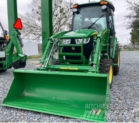 John Deere 3046R Traktory