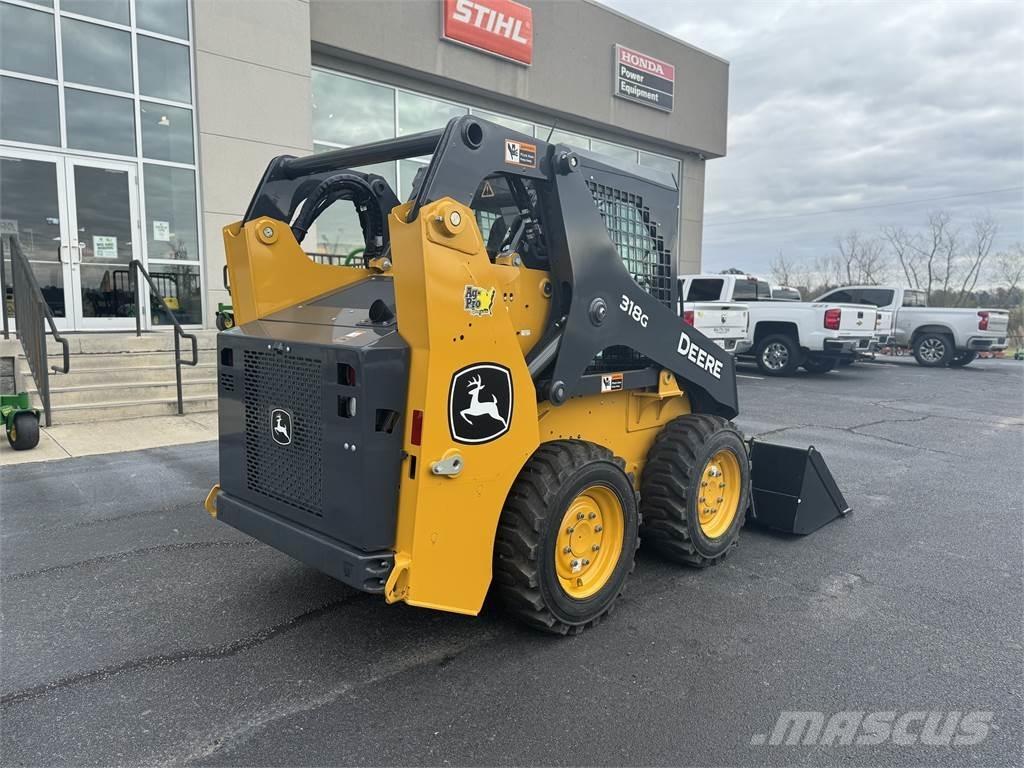 John Deere 318G Šmykom riadené nakladače