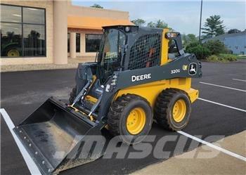 John Deere 320G Šmykom riadené nakladače