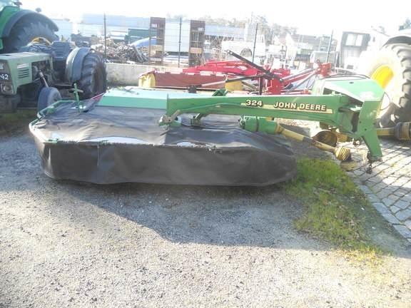 John Deere 324 Žací stroj-kondicionér