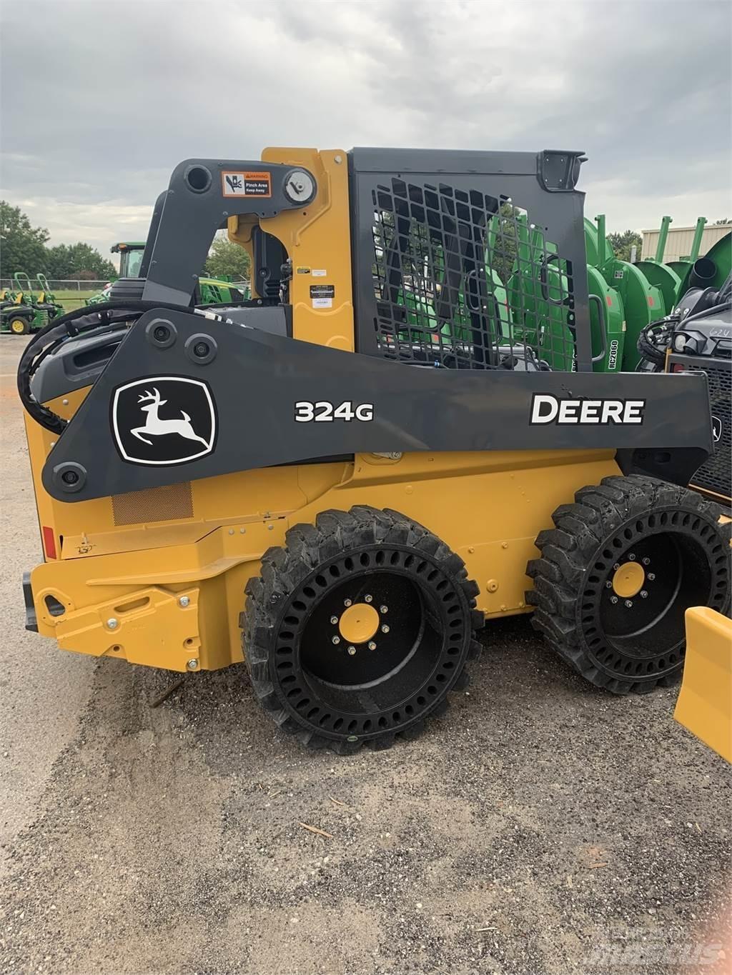 John Deere 324G Šmykom riadené nakladače