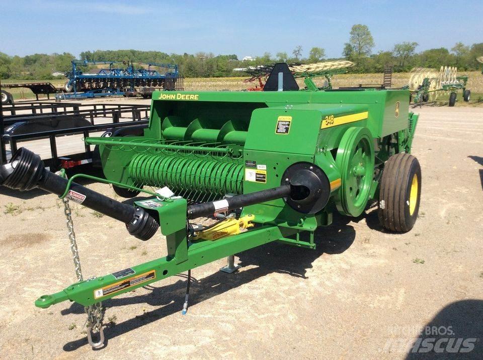 John Deere 348 Lisy na hranaté balíky