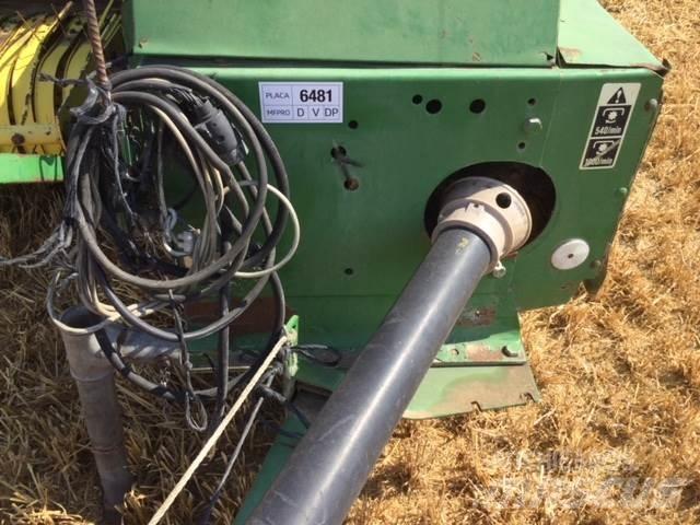 John Deere 349 Lisy na hranaté balíky