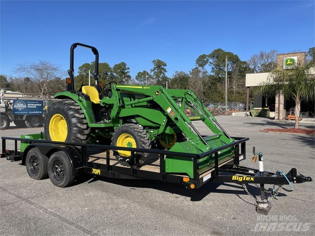 John Deere 4044M Traktory