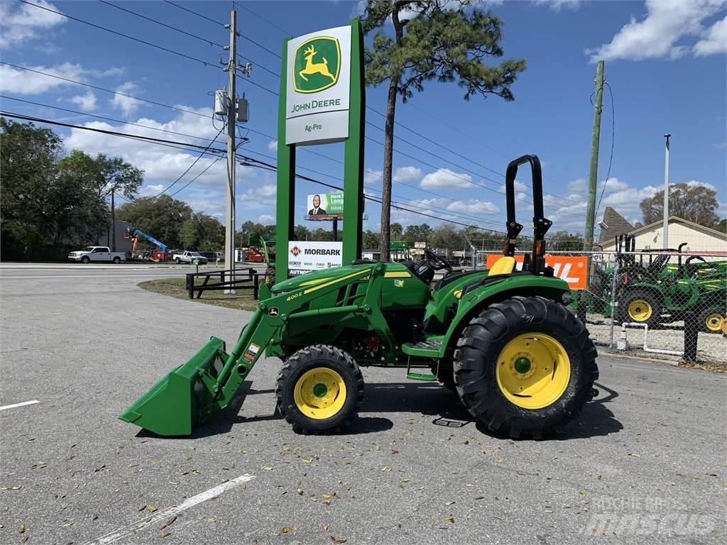 John Deere 4044M Traktory