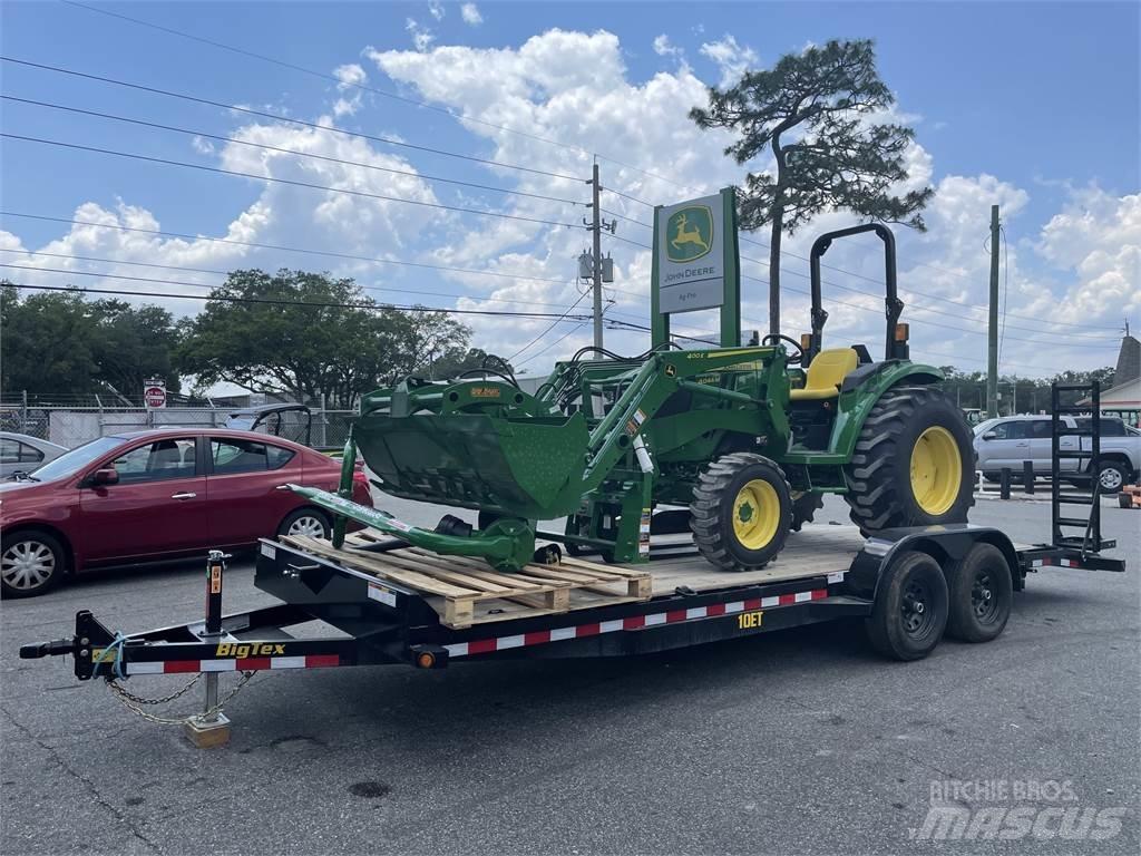 John Deere 4044M Traktory
