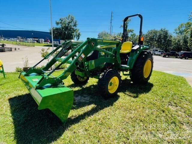 John Deere 4044M Traktory