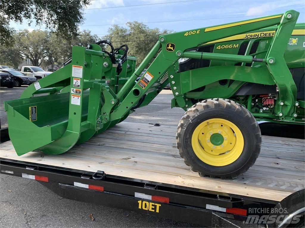 John Deere 4066M Traktory