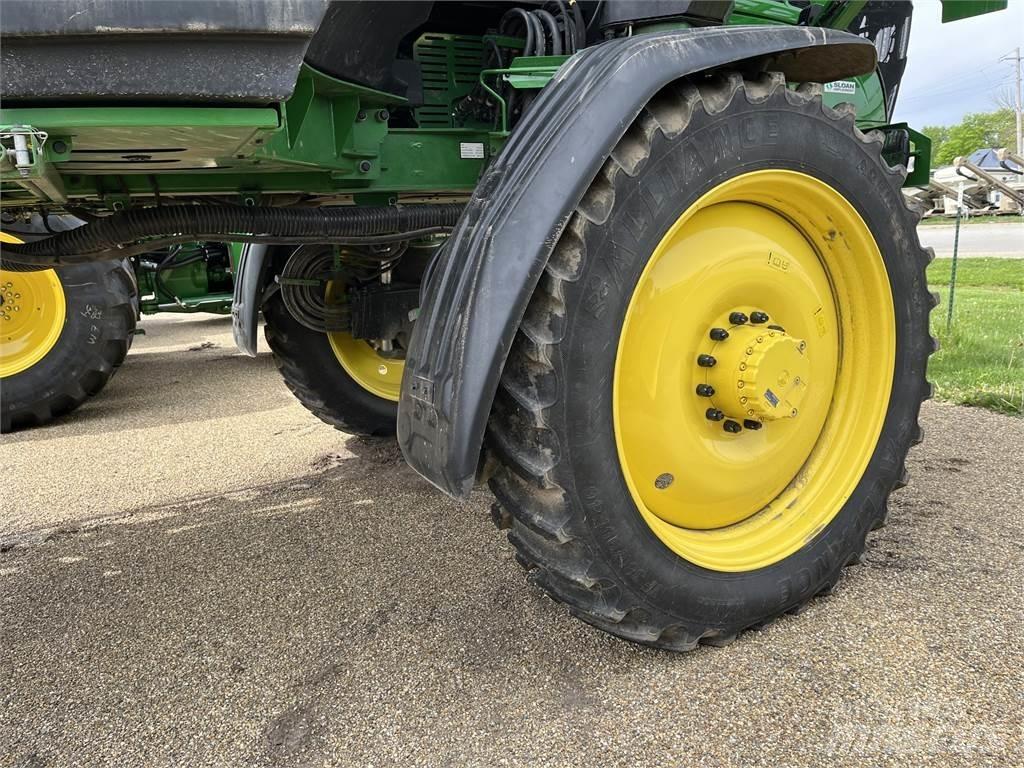 John Deere 412R Ťahané postrekovače