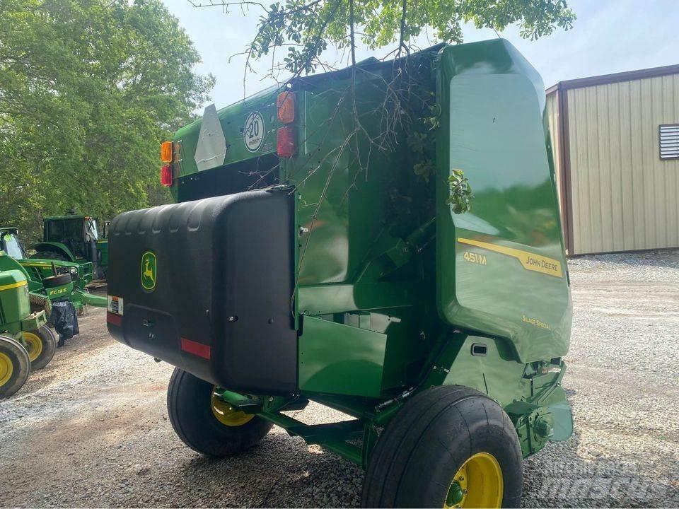 John Deere 451M Lisy na okrúhle balíky