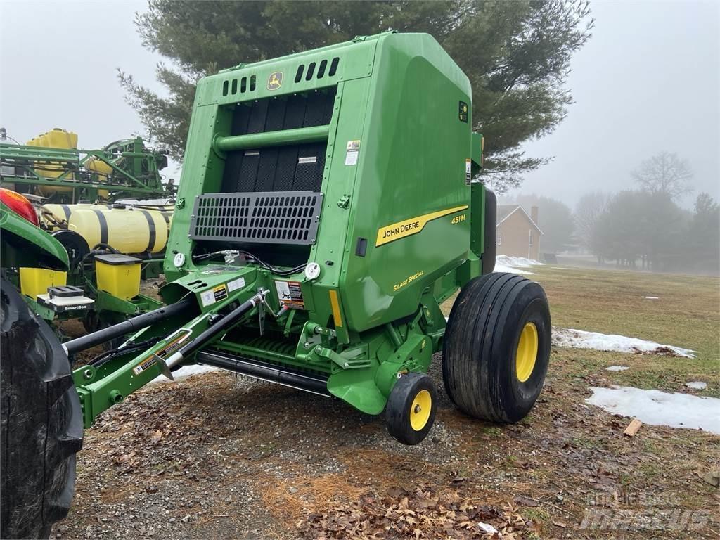John Deere 451M Lisy na okrúhle balíky