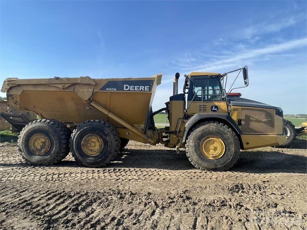 John Deere 460E Kĺbové nákladné autá