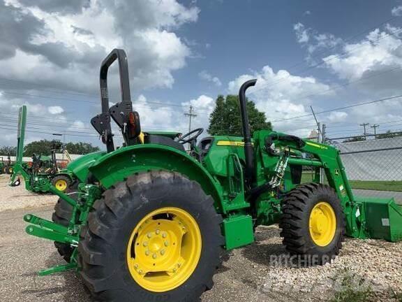 John Deere 5045E Traktory