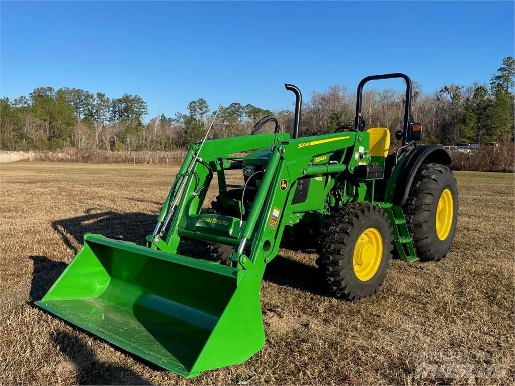 John Deere 5045E Traktory