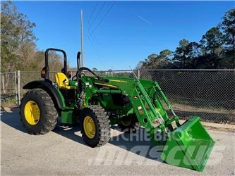 John Deere 5045E Traktory