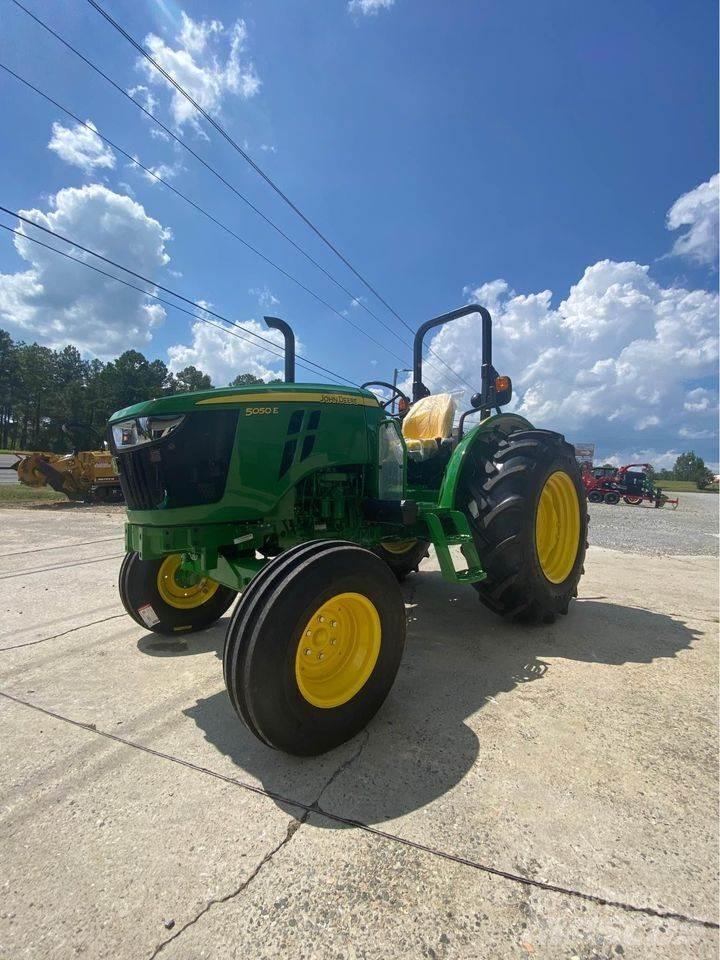 John Deere 5050E Traktory