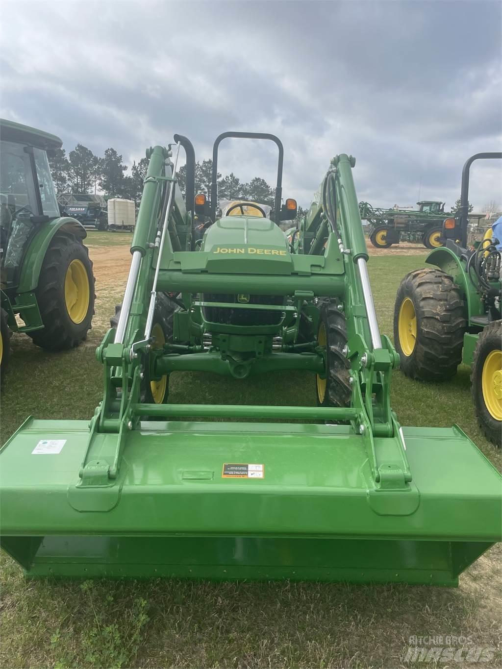 John Deere 5060E Traktory