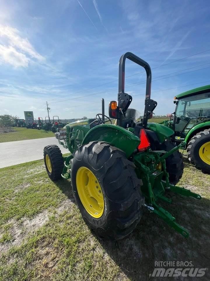 John Deere 5060E Traktory