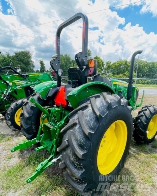 John Deere 5067E Traktory