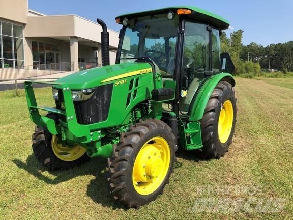 John Deere 5075E Traktory