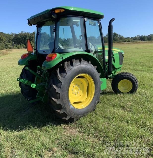 John Deere 5075E Traktory