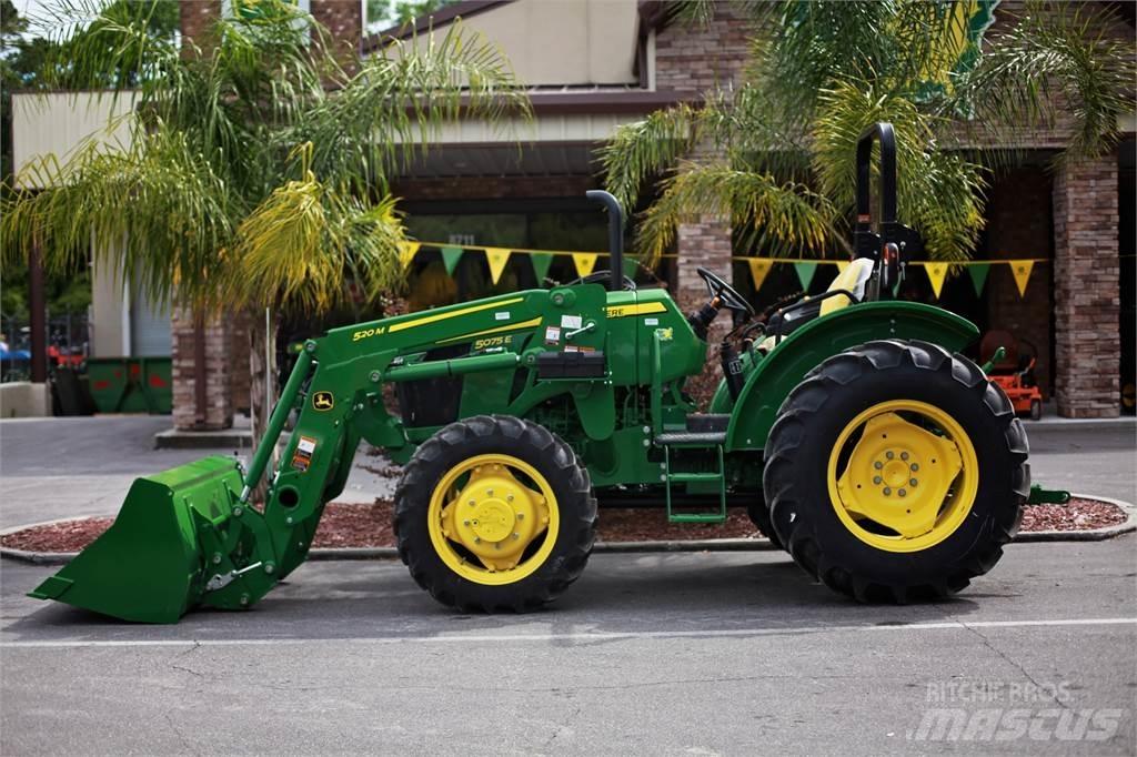 John Deere 5075E Traktory