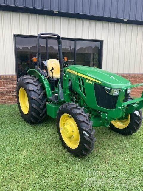 John Deere 5075E Traktory