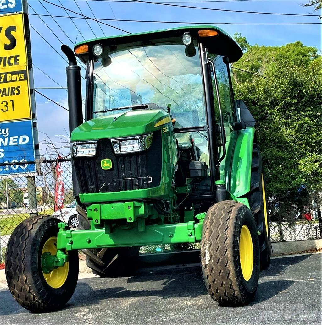 John Deere 5075E Traktory