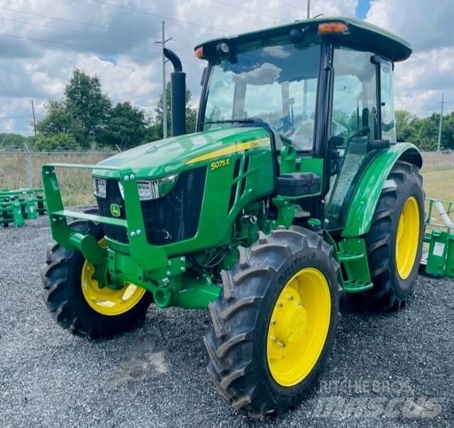 John Deere 5075E Traktory
