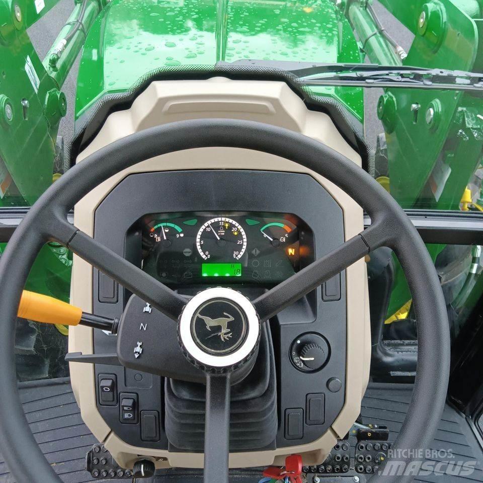 John Deere 5075E Traktory