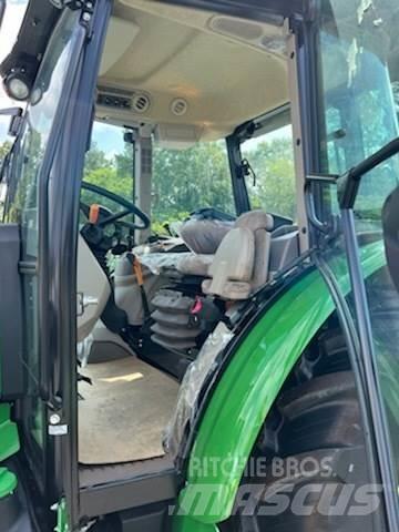 John Deere 5090M Traktory
