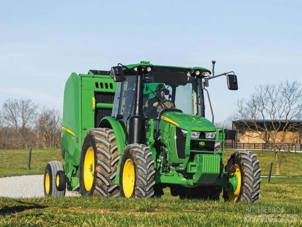 John Deere 5120M Traktory