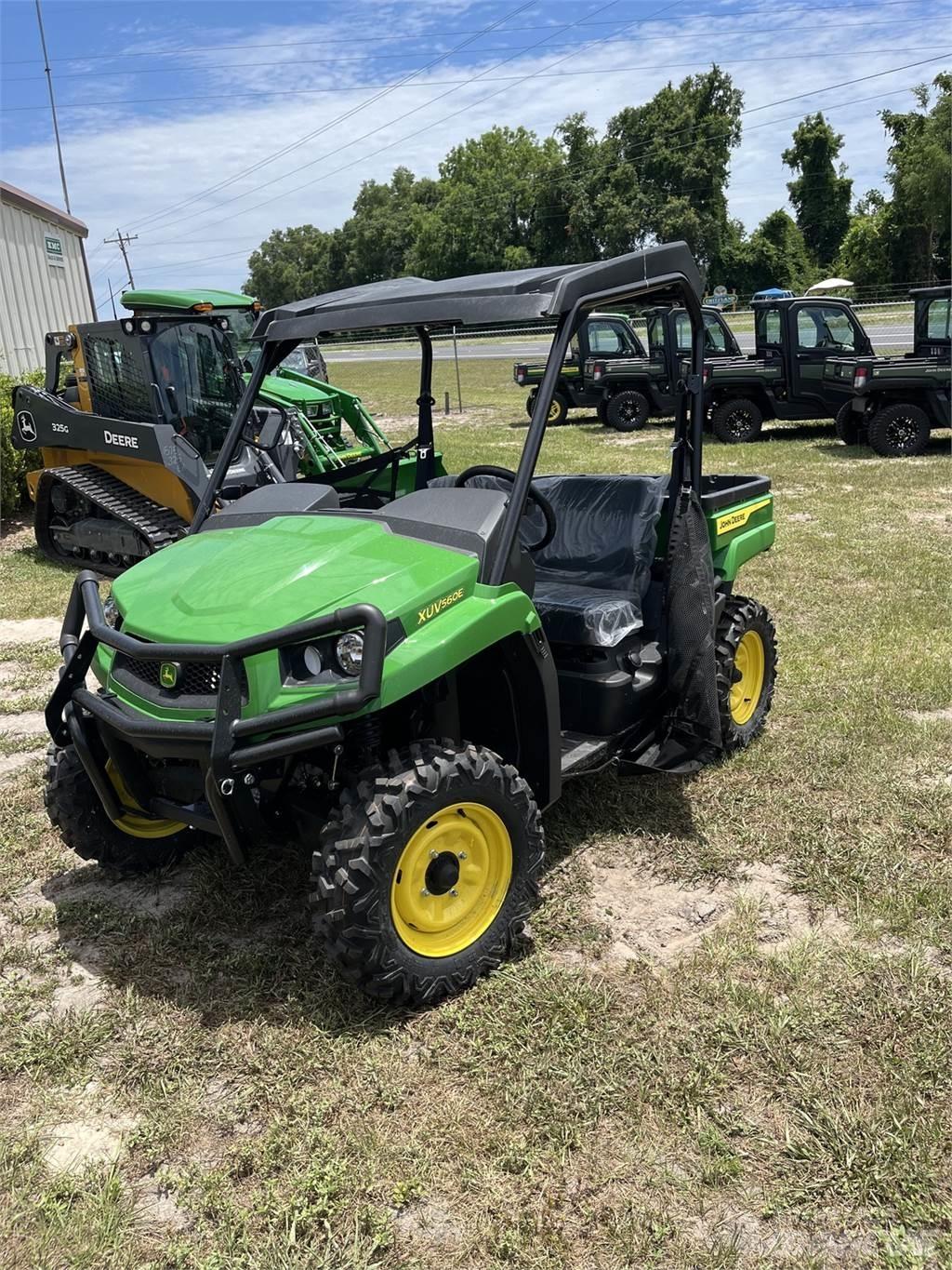 John Deere 560E Úžitkové vozne