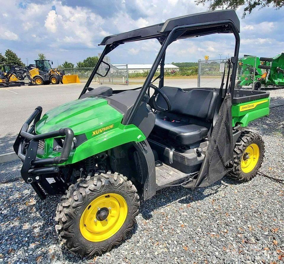 John Deere 560E Úžitkové vozne