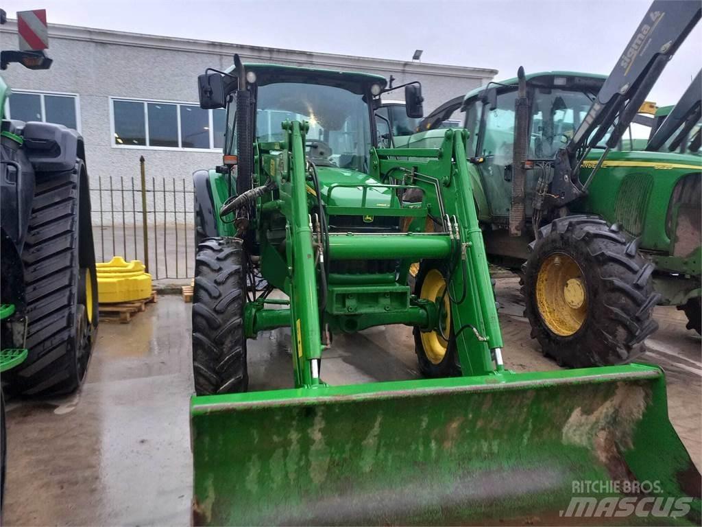 John Deere 5720 Traktory