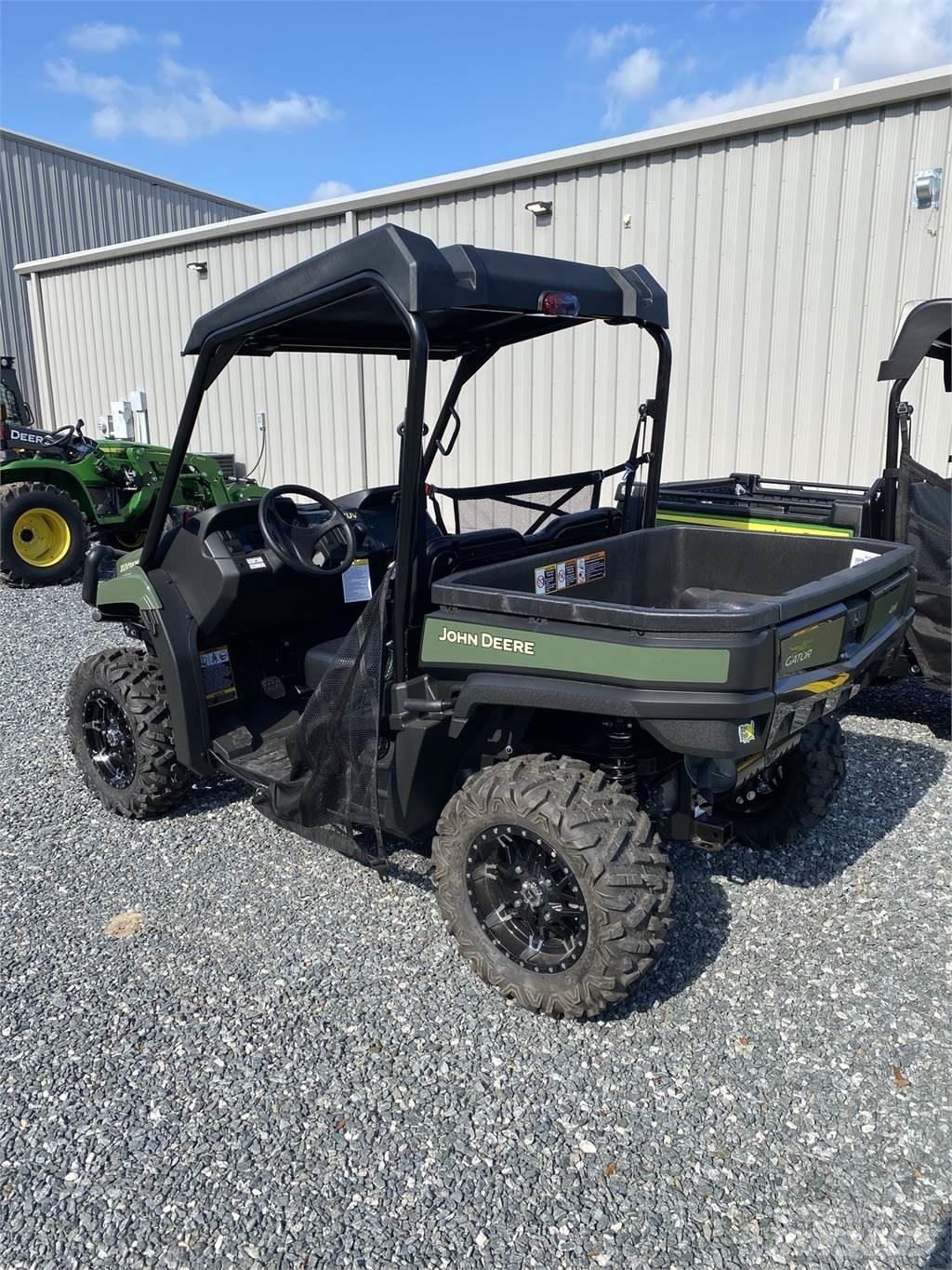 John Deere 590M Úžitkové vozne