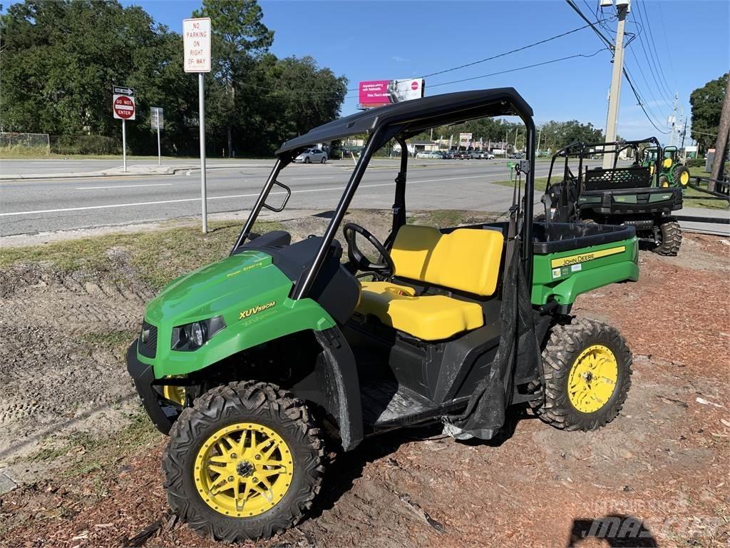 John Deere 590M Úžitkové vozne