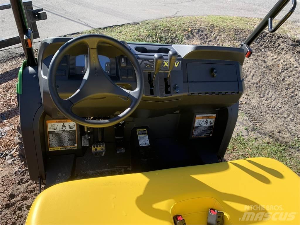 John Deere 590M Úžitkové vozne