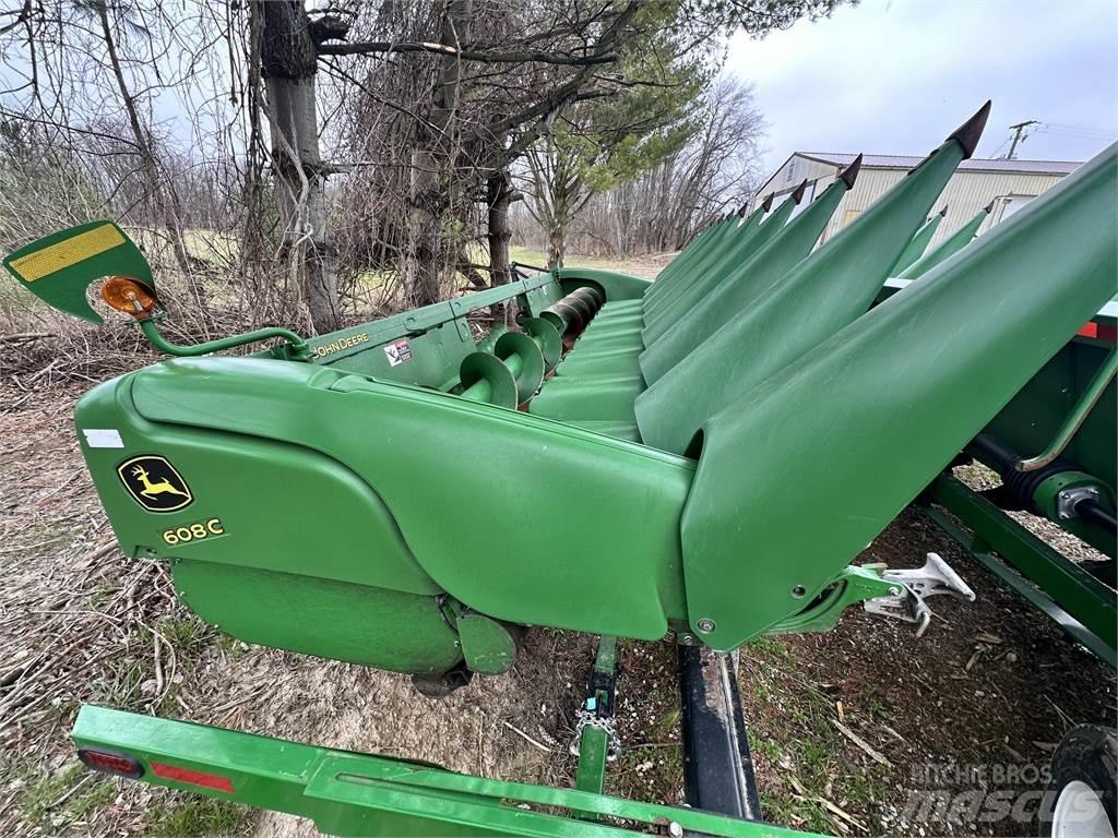 John Deere 608C Príslušenstvo a náhradné diely ku kombajnom