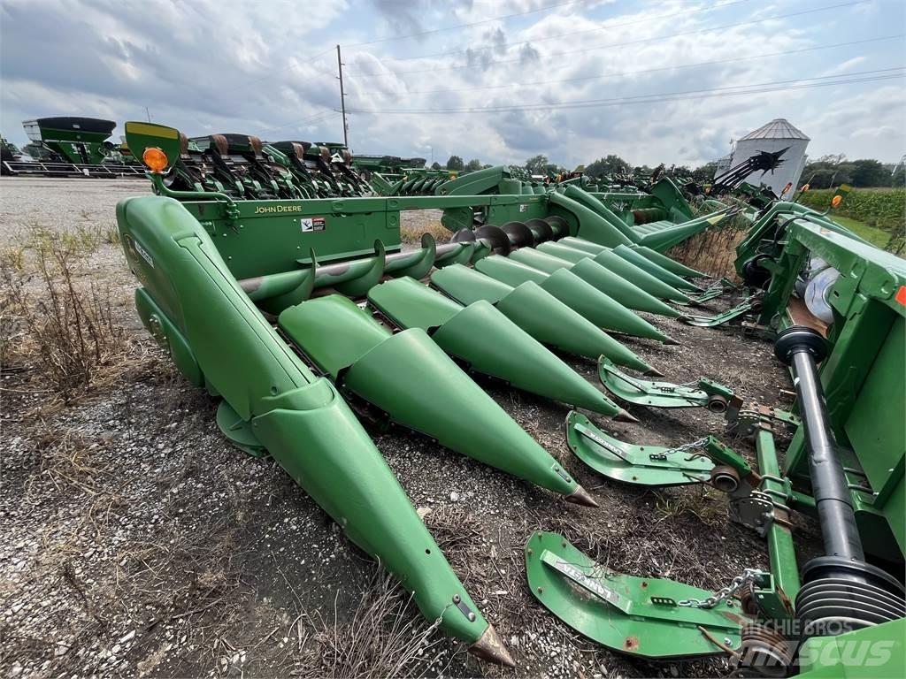 John Deere 608C Príslušenstvo a náhradné diely ku kombajnom
