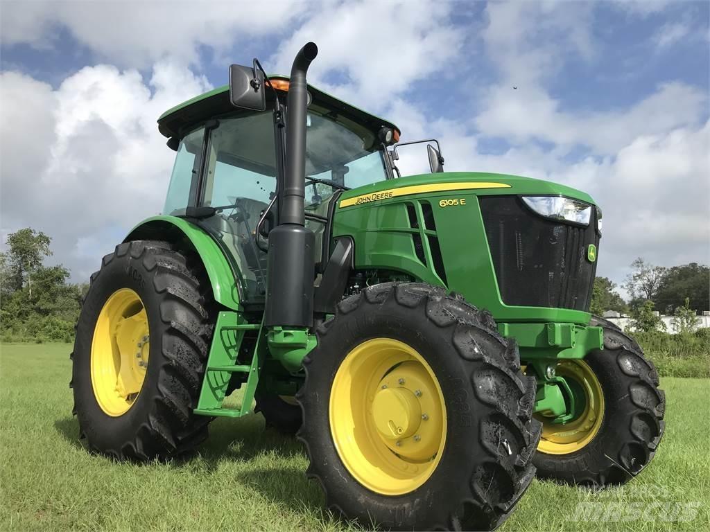John Deere 6105E Traktory