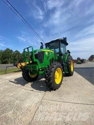 John Deere 6105E Traktory