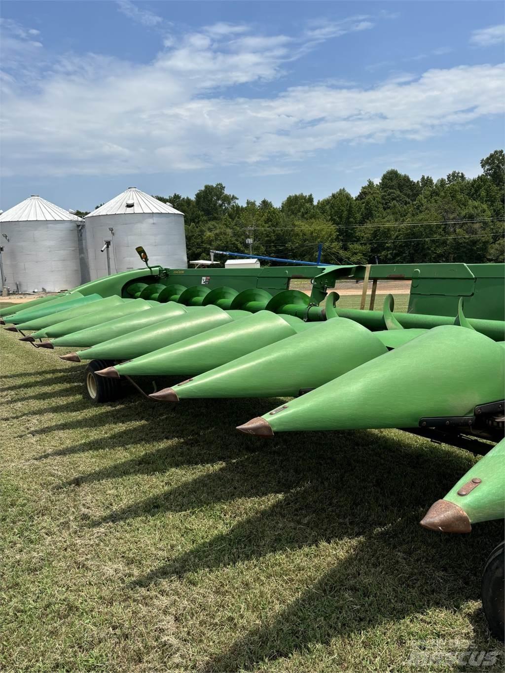 John Deere 612C Príslušenstvo a náhradné diely ku kombajnom